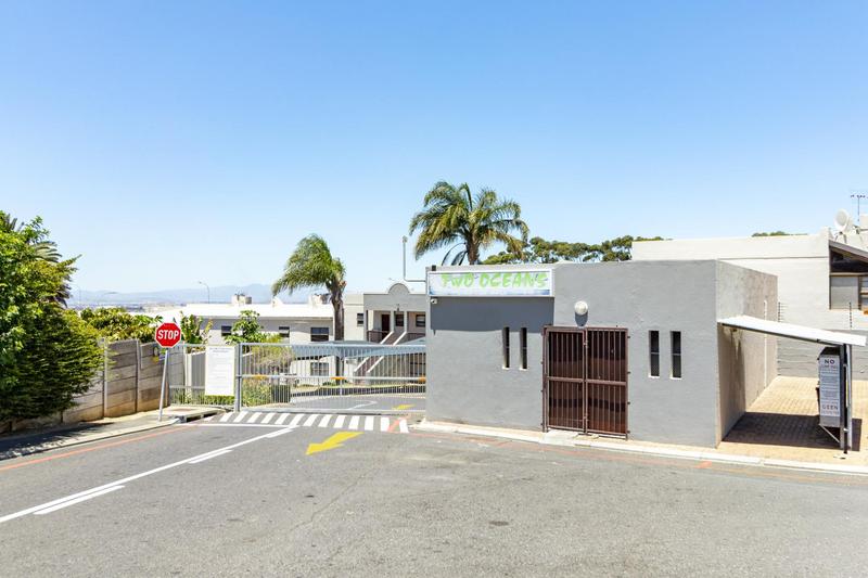 To Let 1 Bedroom Property for Rent in Loevenstein Western Cape